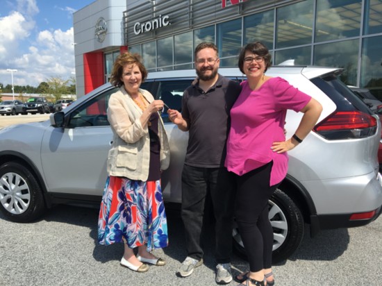 Another happy family gets their keys at Cronic