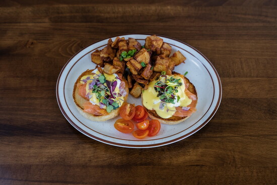 Salmon Benedict/Hub&Spoke 
