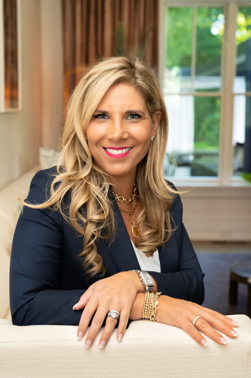 Nikki Glekas. Photo by Manolis Klimis.