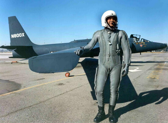 FGP in front of U-2  C. 1963  GaryPowers.com