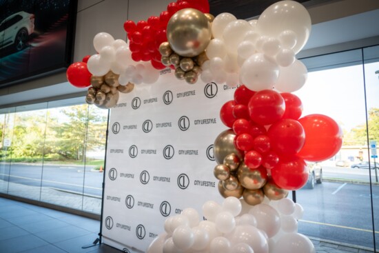 Balloon Arch by Balloon Chica