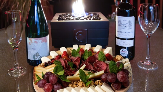 Perfectly paired wines and appetizers can elevate your holiday entertaining.