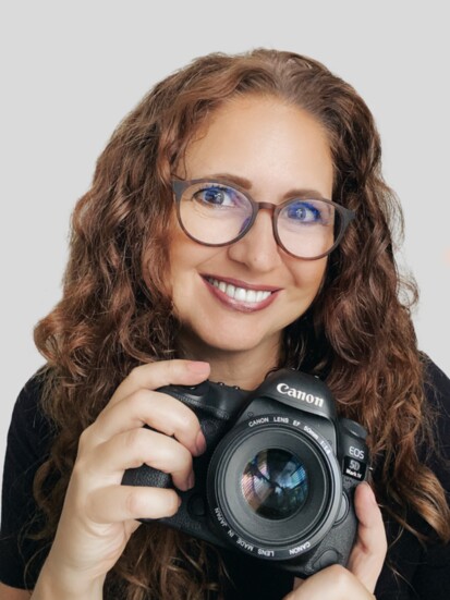 Janet Howard is a professional photographer in Chamblee.