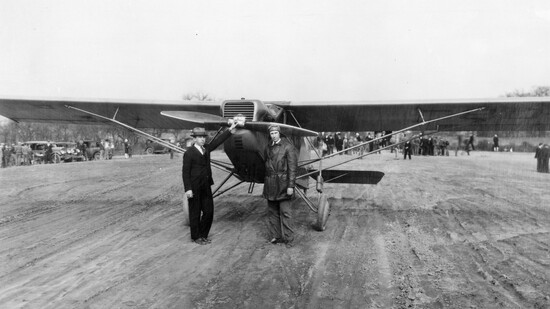 Curtiss Robin Plane, Sutherland Avenue, 1920s