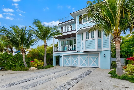 106 7th St S, Bradenton Beach, FL 34217