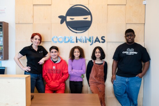 Marisa Narula, Joshua Narula, Michela Koether, Aarna Mallidi and Sha Hutcherson, coding instructor