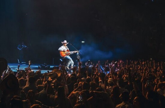 Cody Johnson Wraps First-Ever Overseas Headline Shows