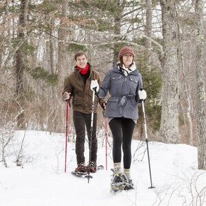 akp%20tlaw%20winter%20couple%20snowshoeing-300?v=1