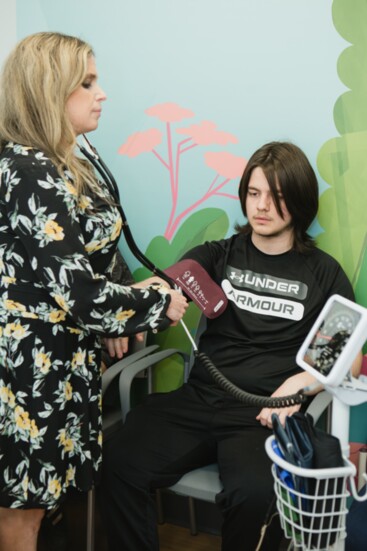 Robyn Matloff, M.D. with a patient.