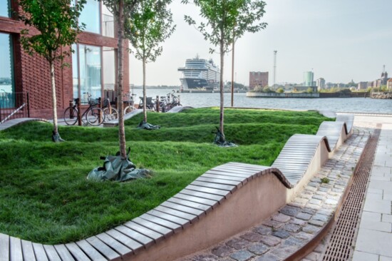 This wavy garden border in Copenhagen, Denmark, was created with ScandiCurb machines, which U.S. Navy veteran Rob Huffman now distributes in the U.S.