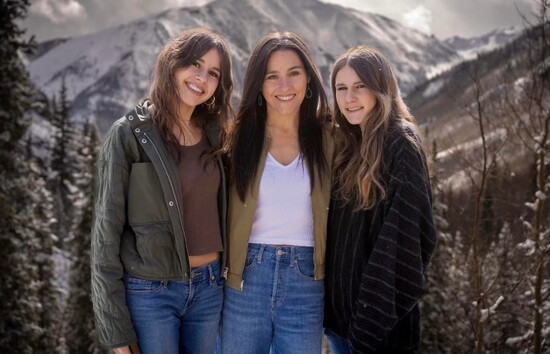 Bailey Hastings (right) and family. Photo provided.