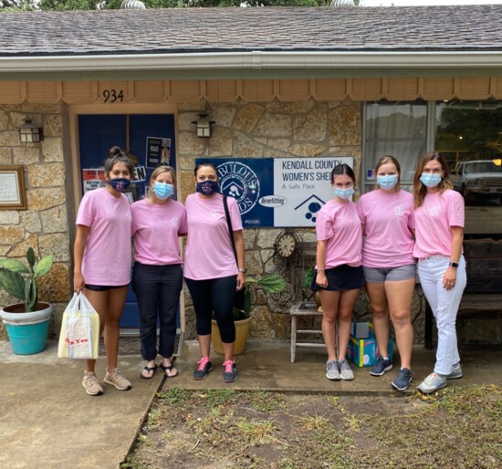 NCL members volunteering at Kendall County Women's Shelter