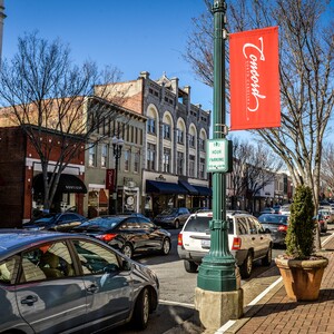union%20street%20in%20historic%20downtown%20concord%20nc%20-%20cabarrus%20county_photo%20credit%20explore%20cabarrus%202-300?v=1