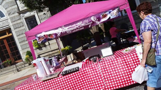 Maison Intimate Catering tent at the farmers market. Photo courtesy of Stacia Epps.