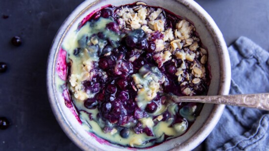 Single serving blueberry crumble