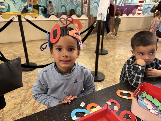 Family holiday fun at The Woodlands Children’s Museum.  Photo credit: The Woodlands Children’s Museum. 