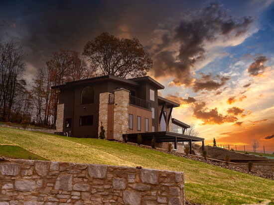 The Valen & The Bunker, two extraordinary cabins connected by an underground tunnel, are Brandywine Grove's newest experience for larger groups.