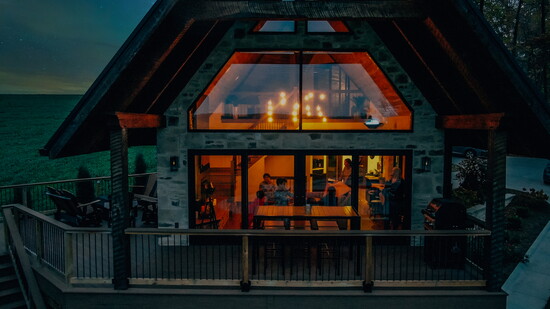 Enjoy views from every angle of The Forty Five, built at a 45-degree angle to maximize its scenic location.