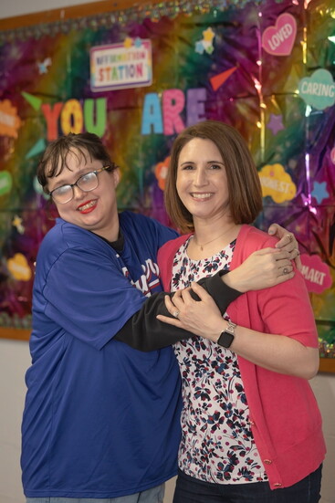 Harford Center participant with Laura Weinstein. Photo Credit: Kerry Paradis Photography