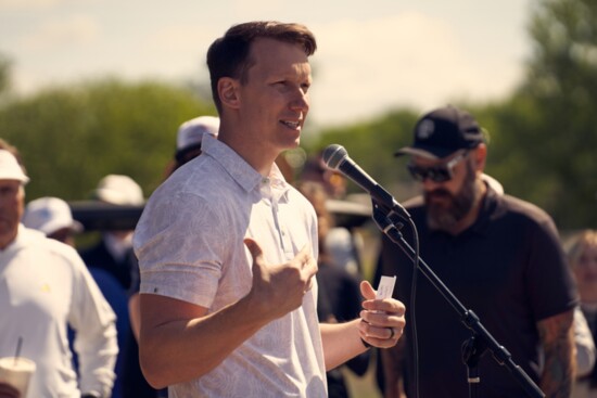 Co-Founder and Executive Director Richard Casper addresses guests at the annual CreatiVets golf outing. Photo: Jason Myers