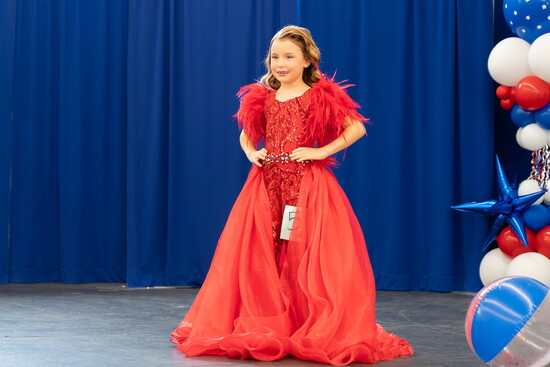 Contestant-Red Royal 
