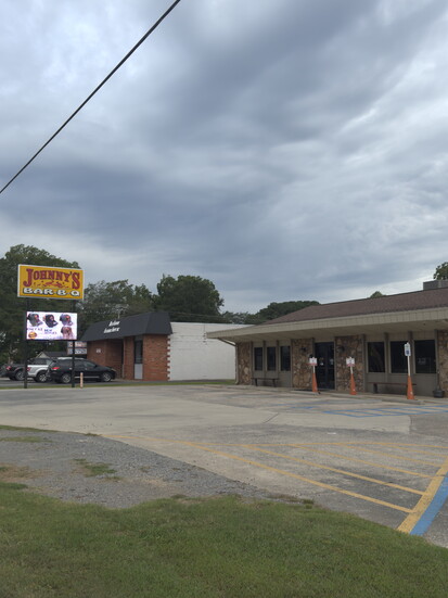 Johnny’s Bar-B-Q