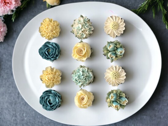 Seasonal cupcake designs are created for holidays, too.