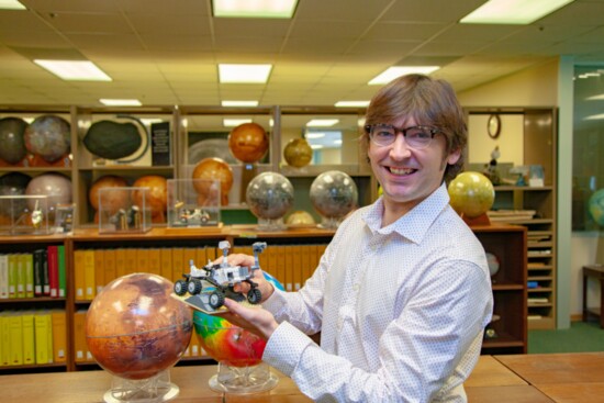 Dr. Gérman Martínez studies information for Curiosity to learn to predict Mars weather