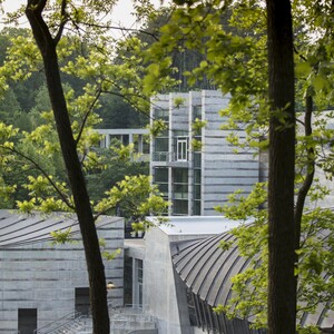 7-view-of-east-side-of-crystal-bridges-museum-of-american-art-from-the-overlook-300?v=1