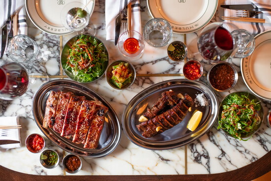 Steak tartare in a stone pot