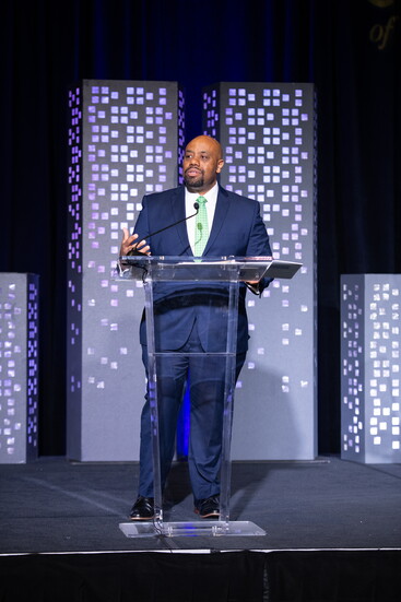 Speaking at The Woodlands Area Chamber of Commerce Economic Outlook Conference. Photo credit: Tara Flannery Photography.