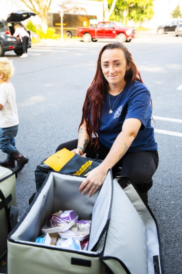 Krystianna Aanonsen Packing up meals. 