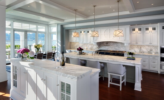 AOME Lakefront Glimmer Kitchen