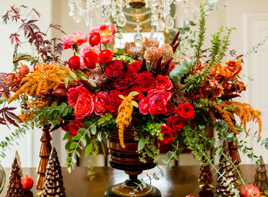 A statement centerpiece that reimagines Christmas color in a fresh, modern way.