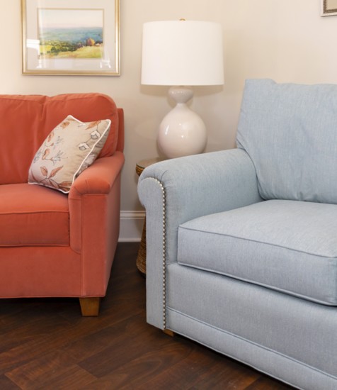 19” seat cushions and arms that are 25” in height make it easier to rise out of your seat. 