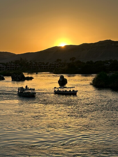 Sunset photo taken from the terrace of the Cataract Hotel, where Susan and Gwen enjoyed t high tea, compliments of Prime Time Travel. 