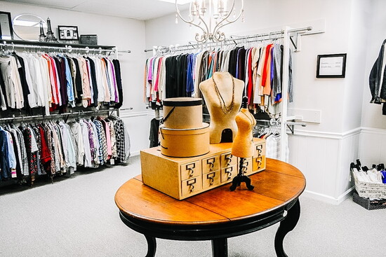 Drake House boutique