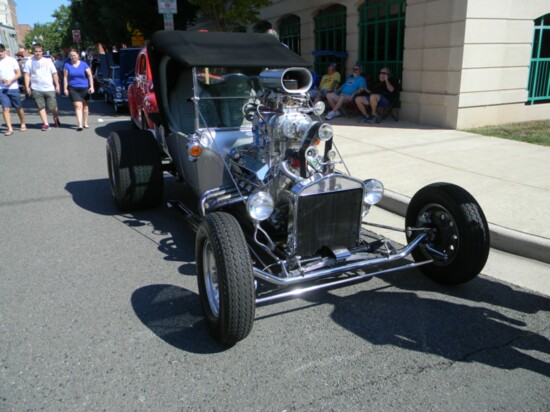 Crowds love the Edgar Rohr Memorial Car Meet for the variety of cars, plus other attractions. Photo courtesy  of the Bull Run Region, AACA.
