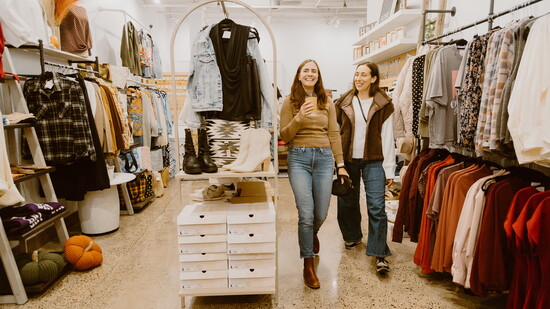 Featured image for Eagan City Lifestyle Fall Boutique Tour Was a Fashion Hit