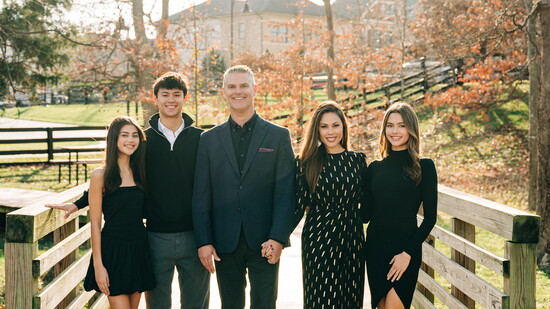 Elaine Espinola with her husband Billy Keltz and children Jaden, Nina and Alyssa.