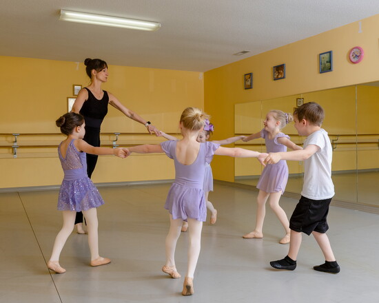 Find out more information about classes and performances at www.cullmanballettheatre.com. 
