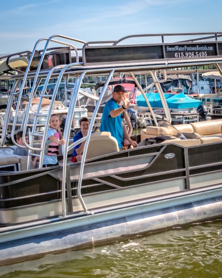 Pontoon boat rentals make for great family fun on the lake.