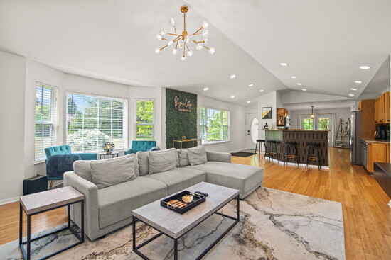 Delight: 721 W Division St.
