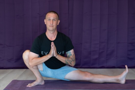 Surfer’s Lunge (Skandasana)