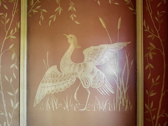 Chinoiserie bathroom mural