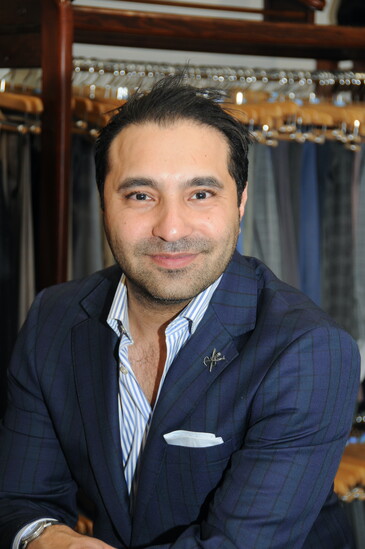 Manoj Daswani, Daswani Clothiers