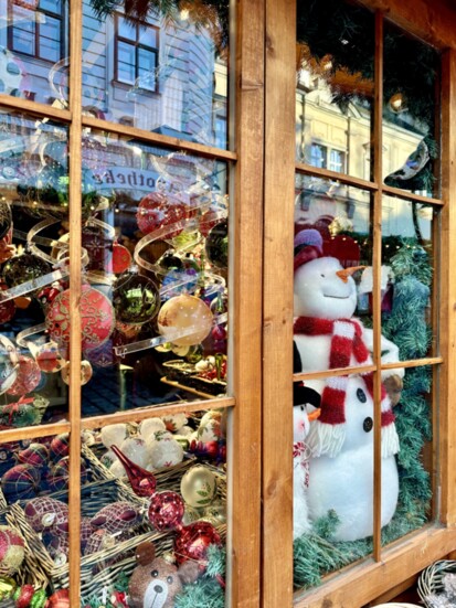 Shop in one of the Vienna Christmas Markets