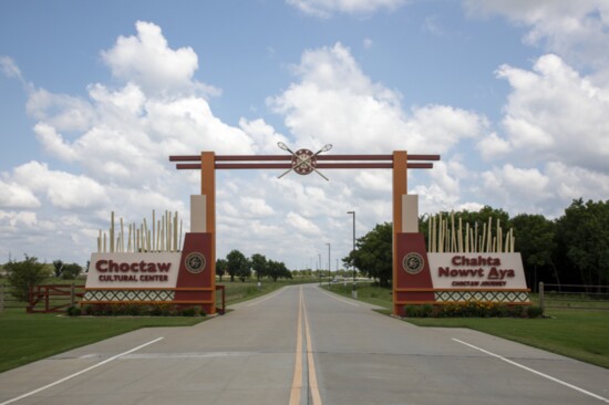 The Choctaw Nation Cultural Center includes dynamic exhibitions that span more than 14,000 years of the Choctaw people’s history.