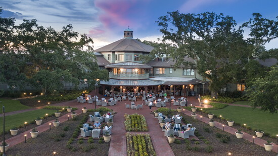 Evening on the bayview lawn at The Grand Hotel Resort & Spa. (Photo: The Grand Hotel Resort & Spa)