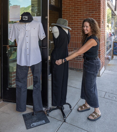 Jackie Possner at The Crow's Closet 